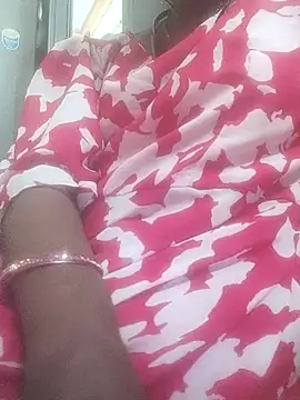 Snapshot of hotmahitha chatting on 05.15.26 hotmahitha online show from 05.15.26