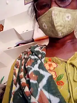 Snapshot of hotmahitha chatting on 06.02.26 hotmahitha online show from 06.02.26