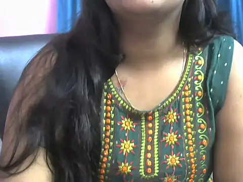 Queenxxx98 online show from 10.19.25