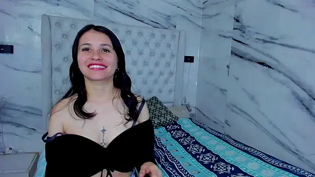 Ari and Storm online show from 10.11.25