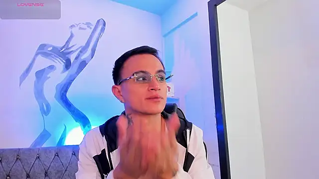 LiamDeep online show from 03.10.26