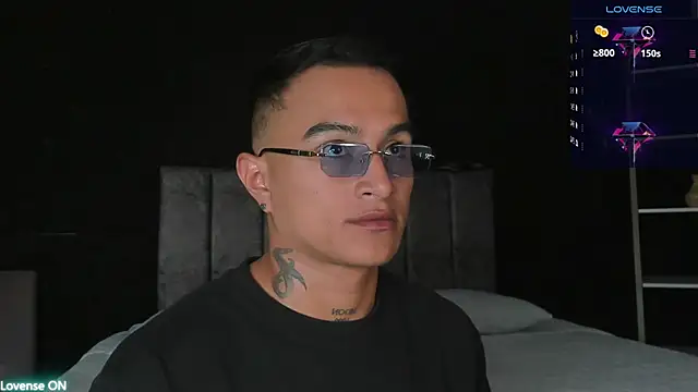 Snapshot of LiamDeep chatting on 05.20.26 LiamDeep online show from 05.20.26