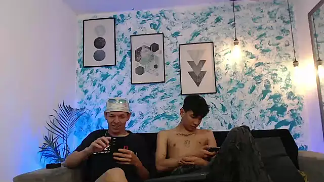 Snapshot of Marcus_and_Tony chatting on 09.23.25 Marcus and Tony online show from 09.23.25