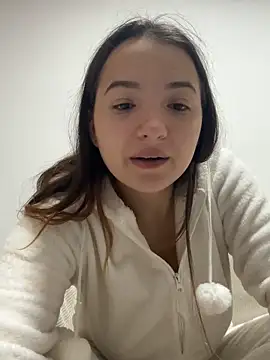 Snapshot of MissMay chatting on 10.03.25 MissMay online show from 10.03.25