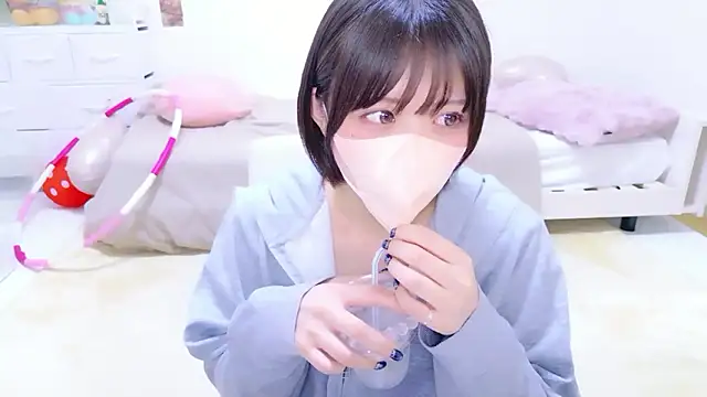 Hinata Sun online show from 05.14.26
