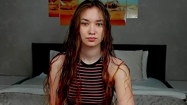 AmadaReine online show from 02.28.26