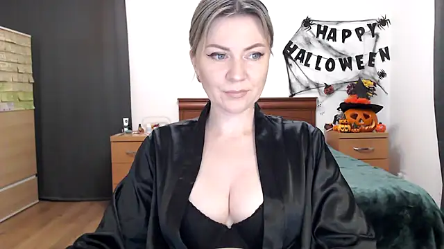 ParadiseAlina online show from 10.28.25