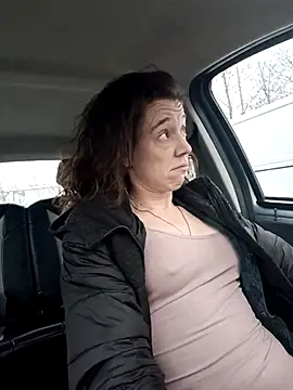 Snapshot of JezebelDutch chatting on 11.30.25 JezebelDutch online show from 11.30.25