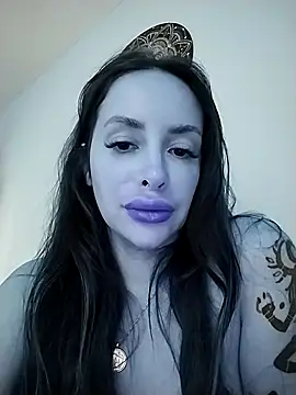 Snapshot of AmandinhaGomes96 chatting on 11.08.25 AmandinhaGomes96 online show from 11.08.25