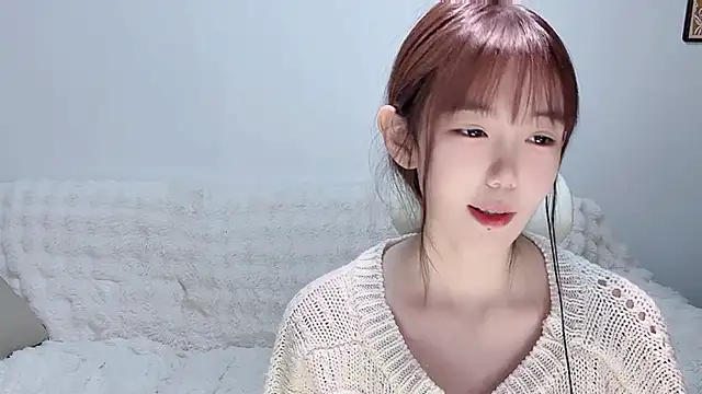 Xiao-runbao online show from 12.04.25