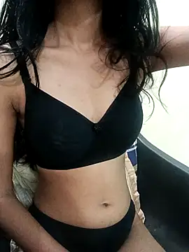 Daizy Shah online show from 11.14.25