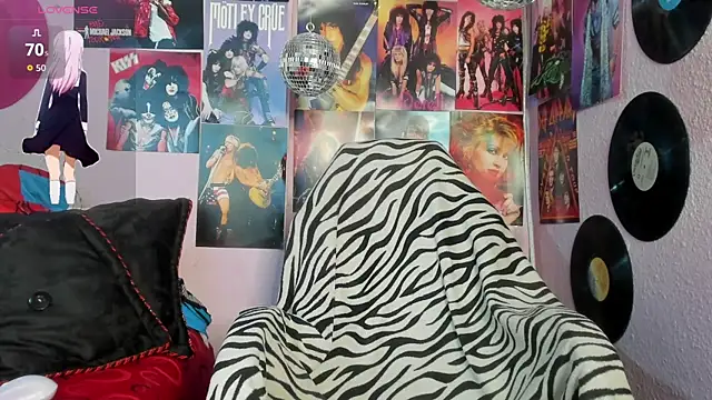 Avril Maria online show from 10.14.25