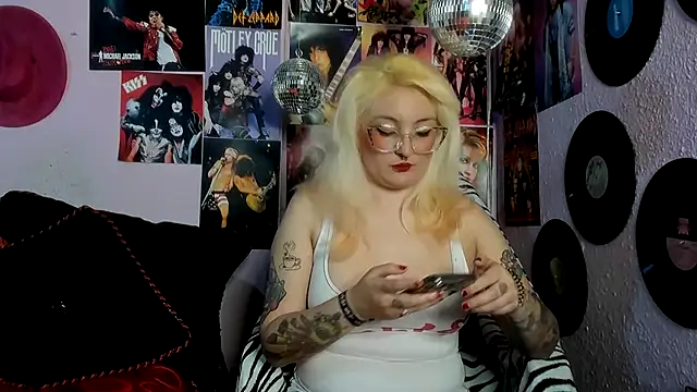 Avril Maria online show from 05.19.26