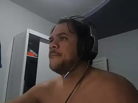 Miguelion2308 online show from 04.13.26