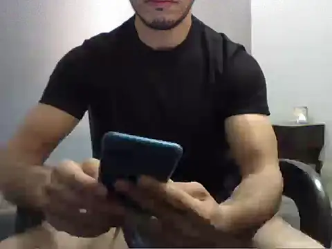 Snapshot of ahmedluxor1 chatting on 10.25.25 ahmedluxor1 online show from 10.25.25