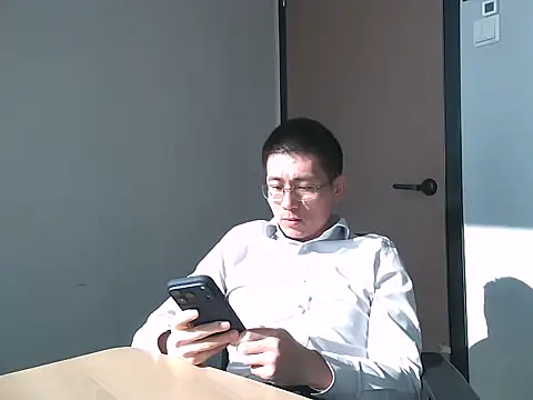 miniyellower online show from 11.19.25