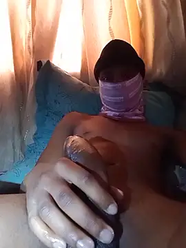 Snapshot of THeGuynextdorr chatting on 10.11.25 THeGuynextdorr online show from 10.11.25