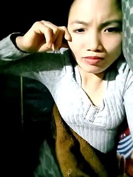 ngan-cute online show from 11.08.25