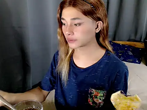 Petite HugeCock online show from 07.20.26