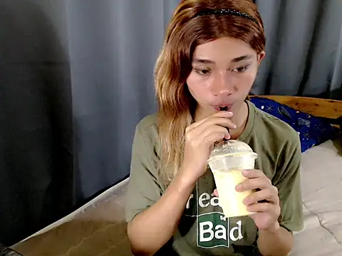 Petite HugeCock online show from 07.21.26