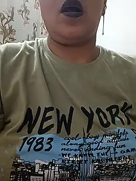 Snapshot of angel_ridhi chatting on 05.26.26 angel ridhi online show from 05.26.26