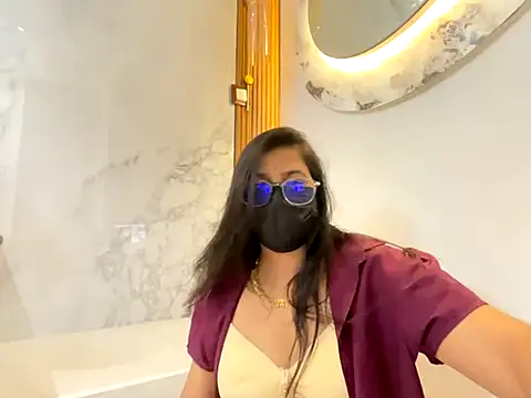 Snapshot of sexydaizy chatting on 10.15.25 sexydaizy online show from 10.15.25