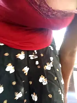 Snapshot of SARITHA_lk chatting on 11.19.25 SARITHA lk online show from 11.19.25