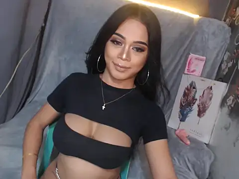 SerenityFoxx online show from 11.17.25