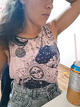 euahotmarii20 online show from 11.17.25