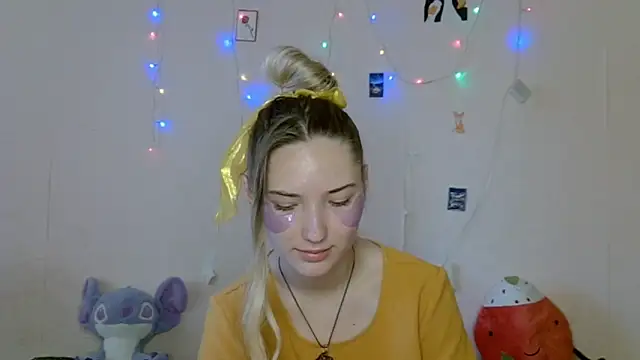  kikiclark   online show from 09.10.25