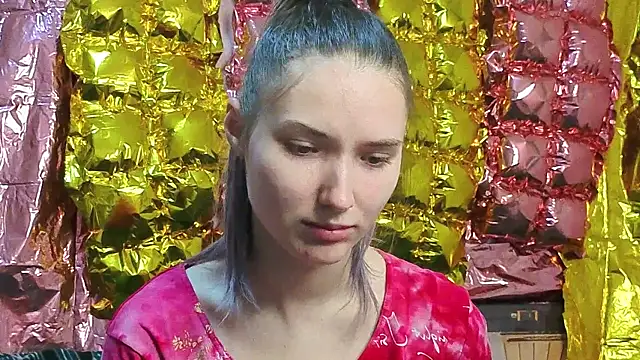  kikiclark   online show from 04.12.26