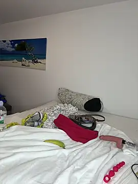 Steffi Snowbunny online show from 10.29.25