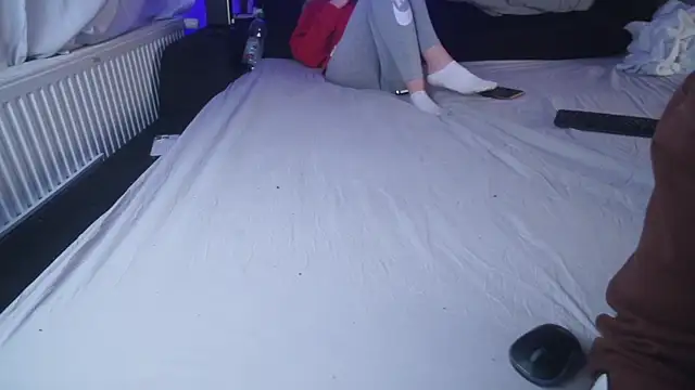 Steffi Snowbunny online show from 11.28.25