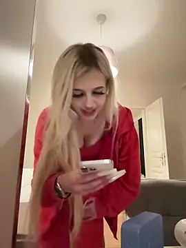 Steffi Snowbunny online show from 12.04.25