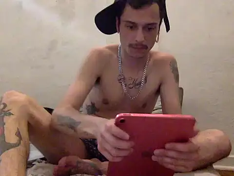 chrisalmeid  online show from 10.13.25