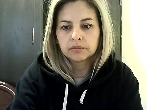 Valery  Rouse  online show from 10.19.25