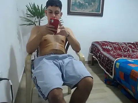 Snapshot of Young_handsome chatting on 09.16.25 Young handsome online show from 09.16.25