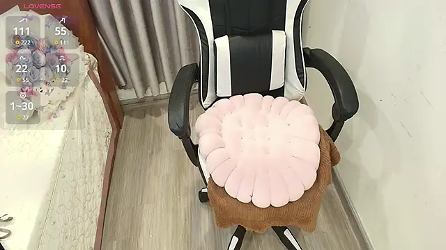 Bae Gigii online show from 12.15.25