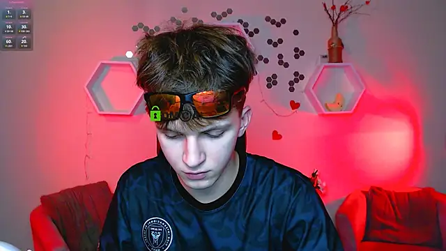 travis wolf  online show from 10.15.25