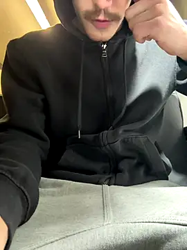 Snapshot of 420boy__ chatting on 11.11.25 420boy online show from 11.11.25