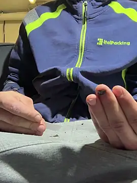 Snapshot of 420boy__ chatting on 11.12.25 420boy online show from 11.12.25