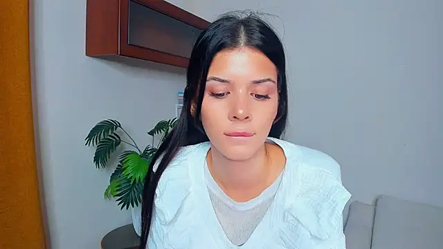 JoCauterucci online show from 10.11.25