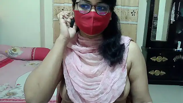 Elena cruz5 online show from 11.26.25