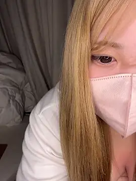 Chua-chan online show from 10.21.25