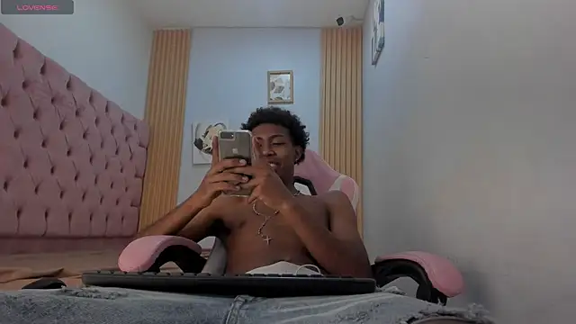 Jax Maliq online show from 11.14.25