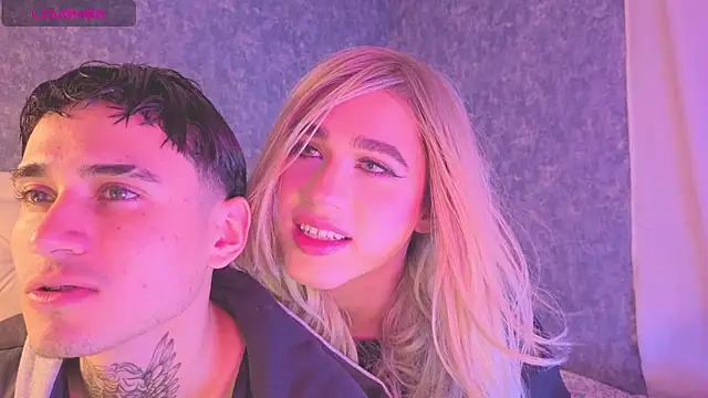 saraah queen1 online show from 10.28.25