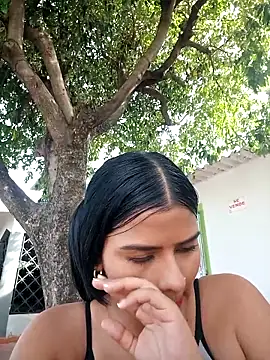 Snapshot of daringxxxhot chatting on 09.17.25 daringxxxhot online show from 09.17.25