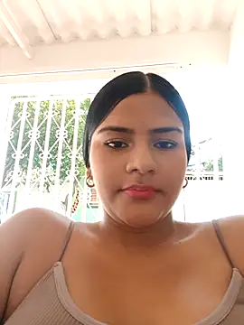 Snapshot of daringxxxhot chatting on 09.19.25 daringxxxhot online show from 09.19.25