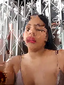 Snapshot of daringxxxhot chatting on 09.29.25 daringxxxhot online show from 09.29.25