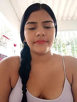 Snapshot of daringxxxhot chatting on 10.17.25 daringxxxhot online show from 10.17.25